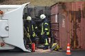 LKW umgestuerzt Niehler Hafen P043